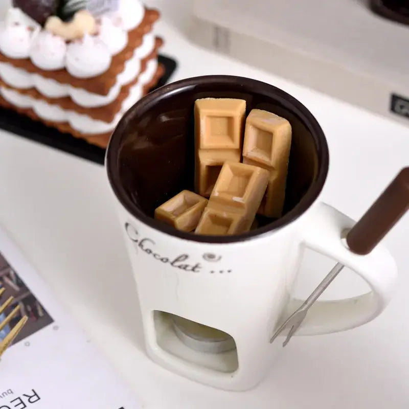 CANECA DE CERÂMICA EUROPEIA, PARA DERRETER CHOCOLATE